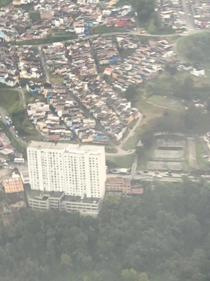 Hotel Cambulos Manizales Bagian luar foto